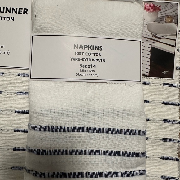 Cotton Table Runner and Napkin Set - White and Blue - Picture 5 of 7